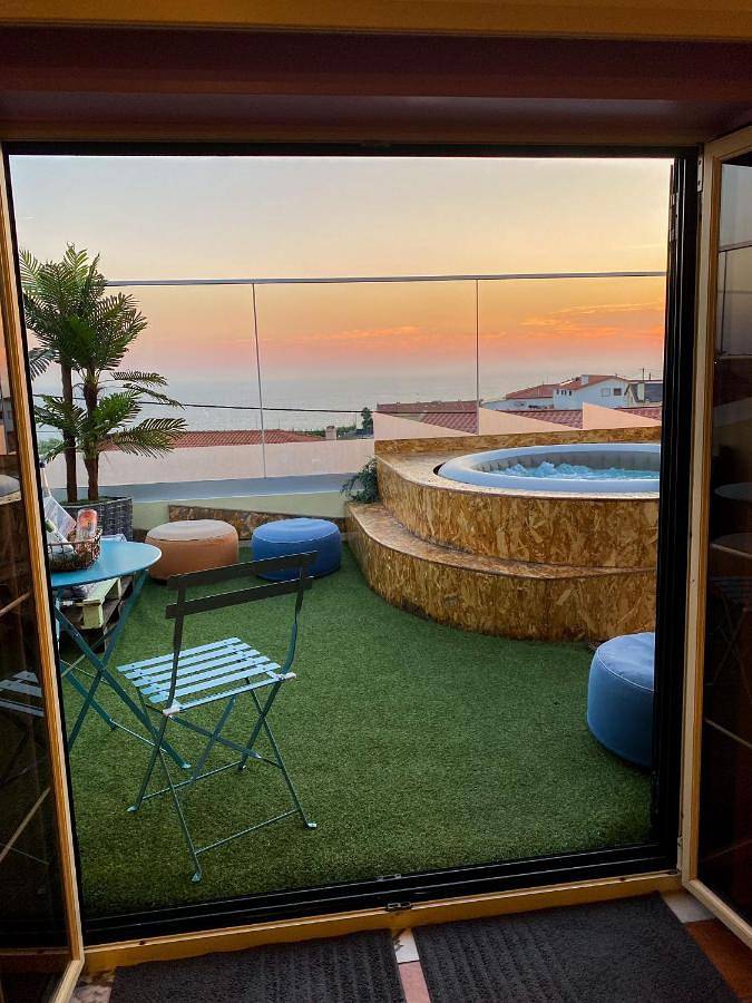 Apartamento para 5 personas, con Terraza y Jacuzzi además de Jardín y Piscina en Atalaia