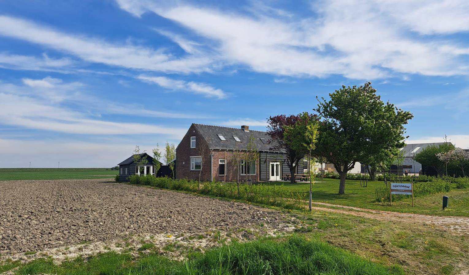 Geräumiges 10-Personen-Ferienhaus mit drei Duschen in Wolphaartsdijk in Niederländische Nordsee