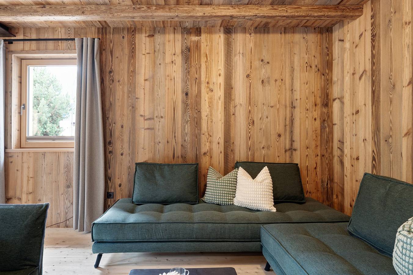 Chalet 'Wellness  Samer' with Mountain View, Private Terrace and Wi-Fi in Sarnthein, Sarnvalley
