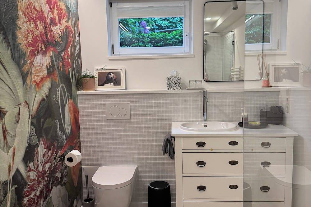 Entire apartment, Comfortable and quiet apartment in a great location with parking space in Sankt Augustin, Rhein-Sieg-Kreis