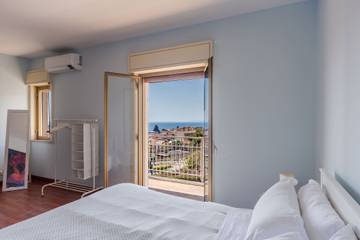 Gîte pour 6 personnes, avec balcon à Aci Castello