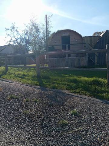 Camping pour 3 personnes, avec jacuzzi et jardin dans l' Eure