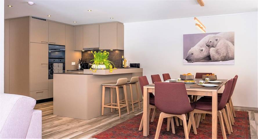 Hütte für 6 Personen, mit Balkon/Terrasse und Whirlpool sowie Sauna und Terrasse in Grimentz