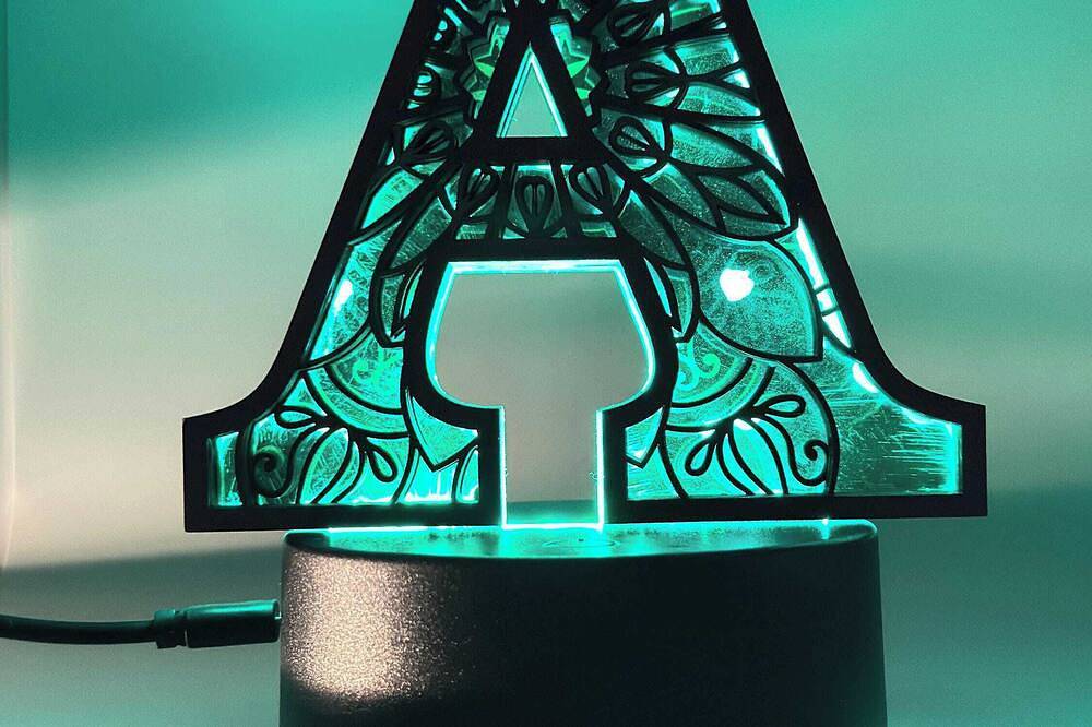 Villa with private pool by the beach in Bromley, London