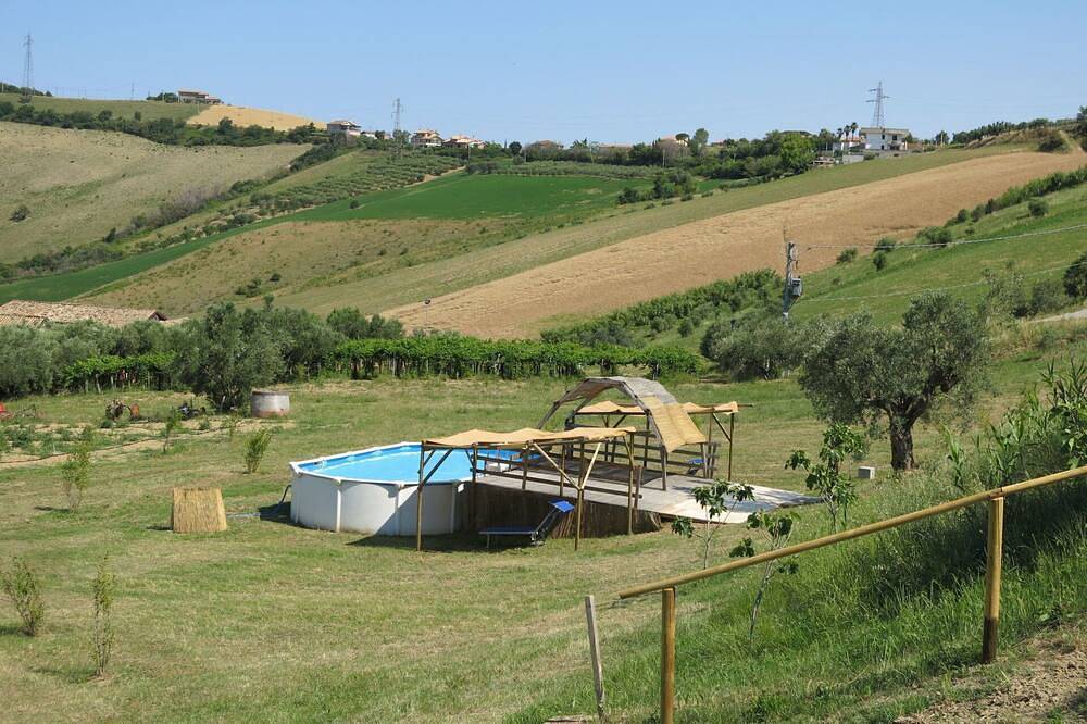 Appartamento in villa con A/C, vasca idromassaggio, Wifi, piscina, Tv, patio, vista panoramica in Provincia di Teramo