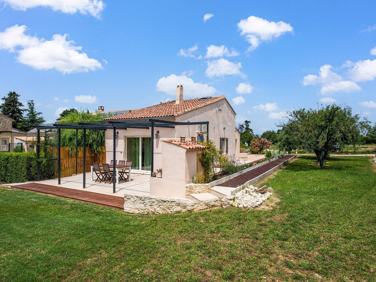 Holiday Home in Vaucluse near Mont Ventoux in Pernes-les-Fontaines, Vaucluse