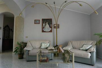 Gîte pour 6 personnes, avec terrasse et vue, animaux acceptés à Irsina