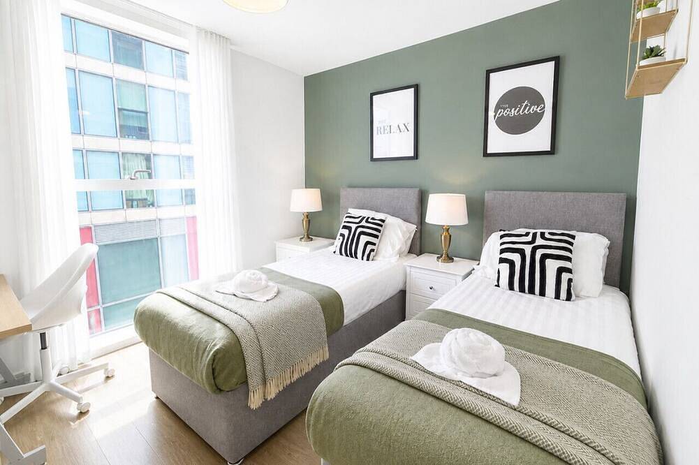 Ganze Wohnung, 2 Bedroom 2 Bathroom Apartment in City Centre in Milton Keynes, Südostengland