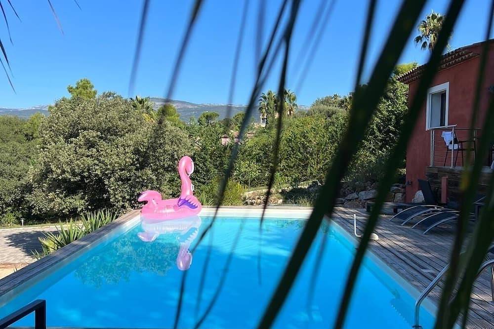 Villa Avec Piscine Au Calme En Pleine Nature in Mouans-Sartoux, Cannes region