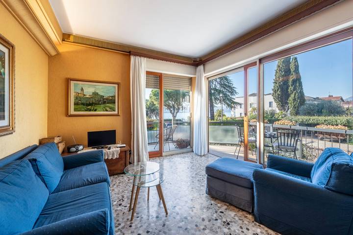 Gîte pour 4 personnes, avec vue sur le lac et balcon à Salò - 2