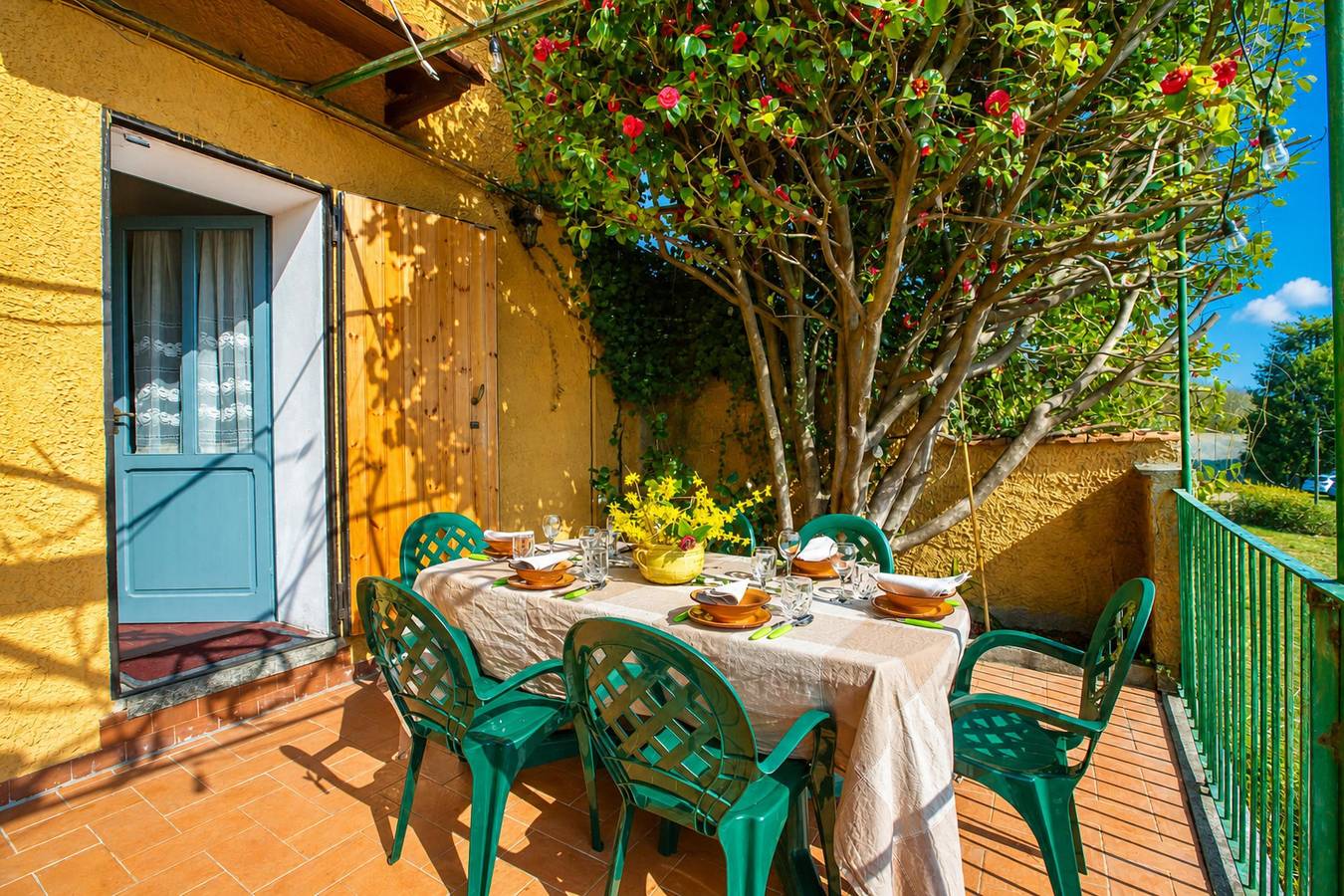 Villa I Tre Archi for 6 with Private Garden in Pisano, Lago Maggiore (Piemonte)
