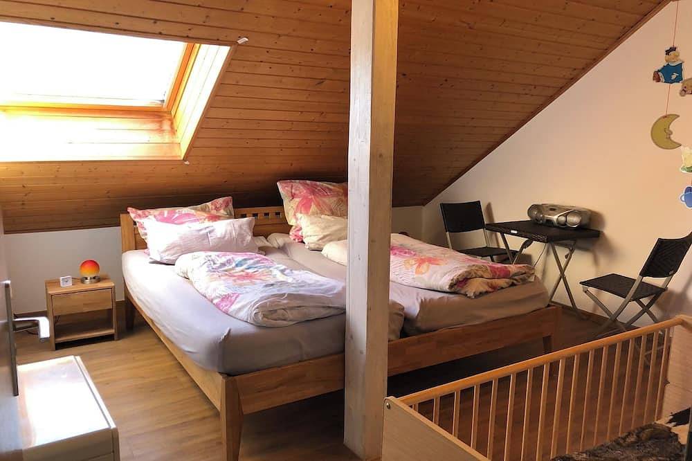 Ganze Wohnung, Geräumige Ferienwohnung (95qm) mit komfortabler Ausstattung in Tauberbischofsheim, Taubertal