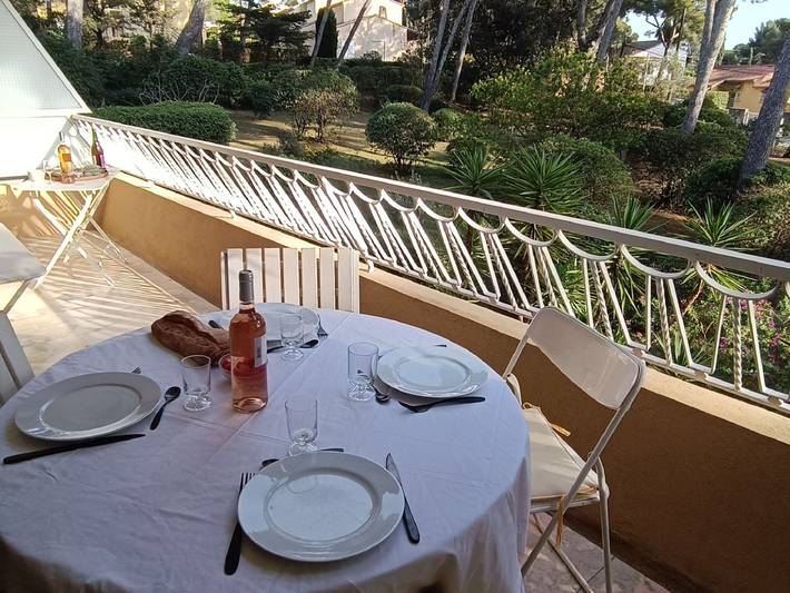 Ferienwohnung für 6 Personen, mit Terrasse in Sanary-sur-Mer - 2