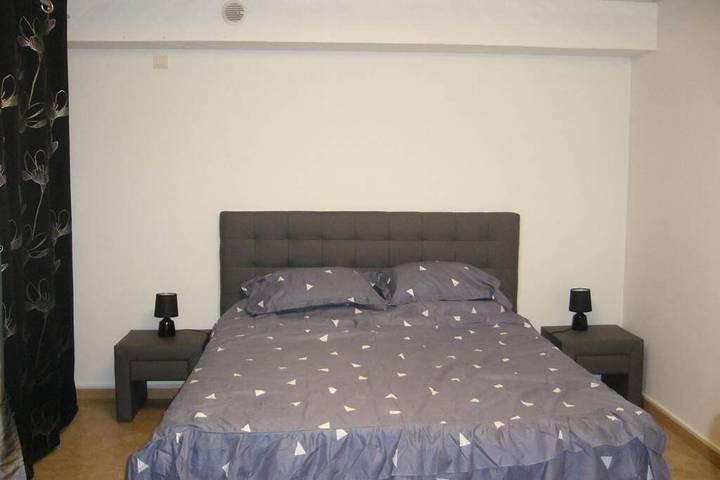 Gîte pour 5 personnes, avec Terrasse ainsi que Jacuzzi et Jardin à Corbelin (Isère) - 4