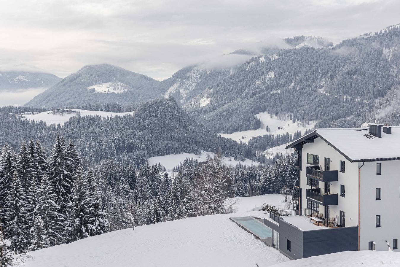 Ganze Wohnung, Ferienwohnung für 6 P. & Infinity Pool in Sankt Martin am Tennengebirge, Tennengau