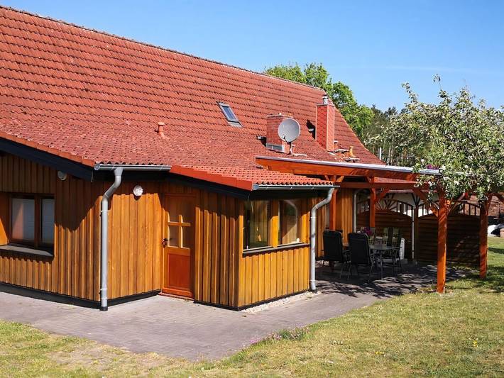Ferienhaus für 4 Personen, mit Terrasse und Garten, mit Haustier in Zislow
