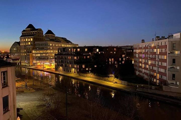 Apartamento entero, Studio number 10 in Pantin in Pantin, Sena-Saint Denis