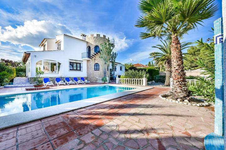 Villa pour 10 personnes, avec terrasse et jardin, animaux acceptés à Benissa - 4