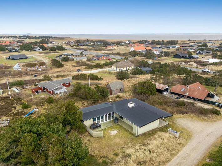 Ferienhaus für 6 Personen, mit Terrasse und Pool sowie Sauna, mit Haustier in Hvide Sande
