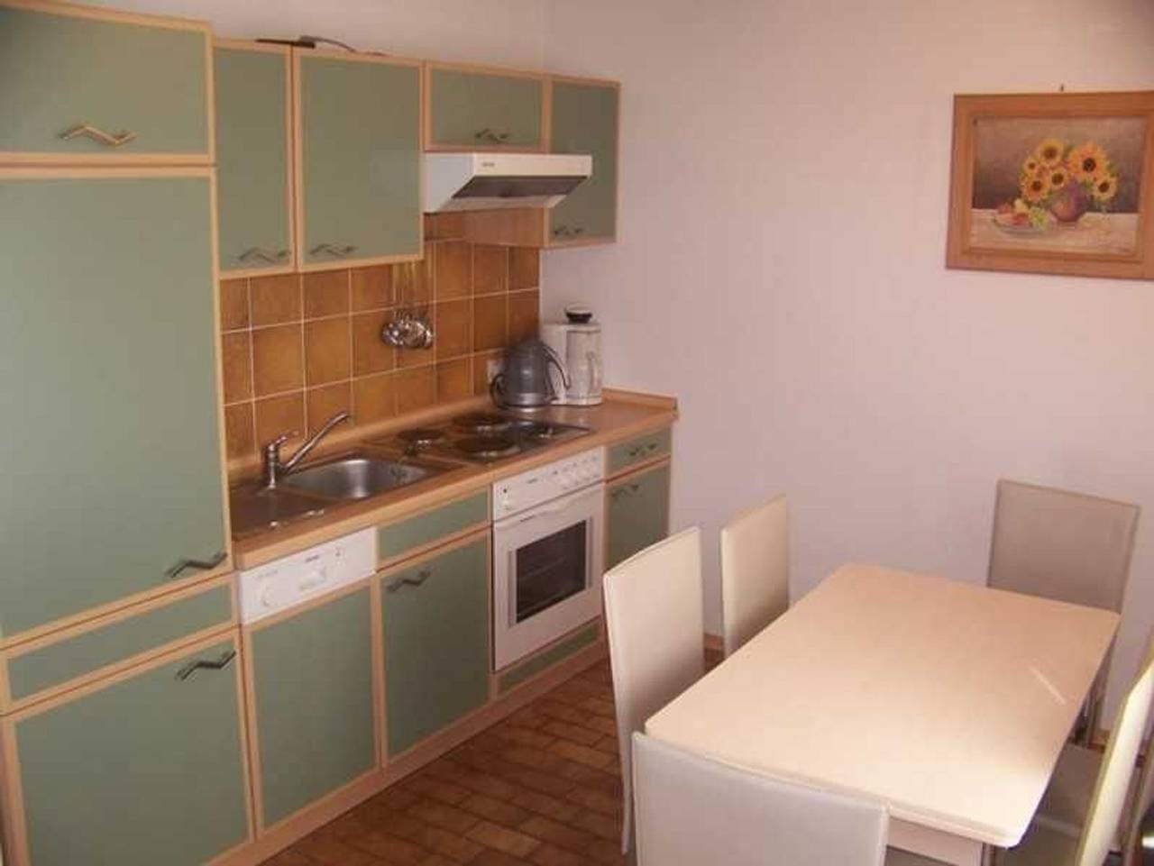 Ganze Ferienwohnung, Haus 55 Fewo Eg - Ferienwohnung mit Terrasse, Hund erlaubt und Parkplatz in Kummersdorf (Arrach), Arrach