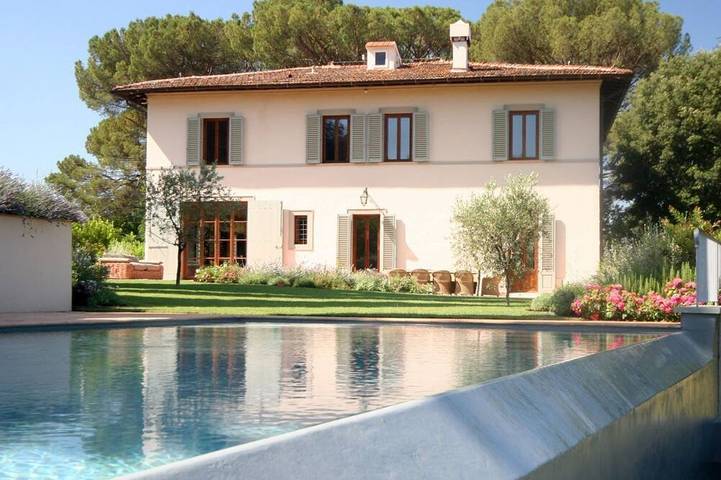 Villa per 10 persone, con idromassaggio e giardino in Montespertoli