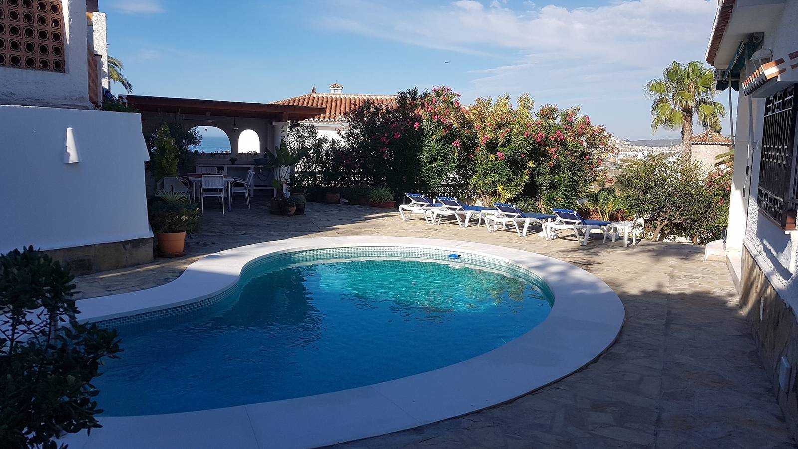 Romero, chalé independente com piscina e vista panorâmica in Urbanización Villa del Mar, Vélez-Málaga