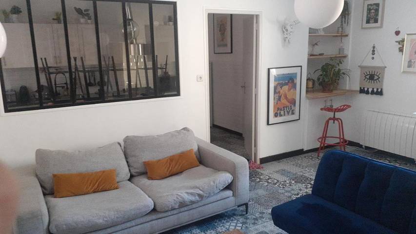 Location de vacances pour 14 personnes, avec vue ainsi que terrasse et piscine, animaux acceptés à Caramany