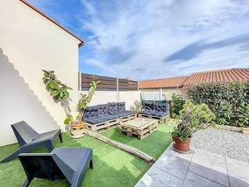 Cottage pour 11 personnes, avec jardin ainsi que terrasse et vue, animaux acceptés à Ortaffa