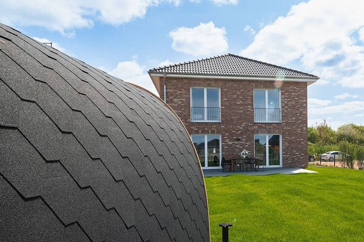 Luxus-Ferienhaus für 8 Personen, mit Sauna und Terrasse sowie Garten