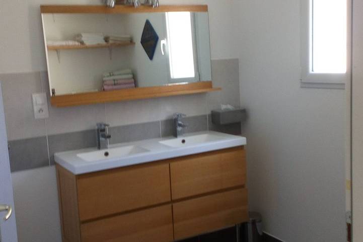 Location de vacances pour 6 personnes, avec jardin et terrasse à Lussas - 4