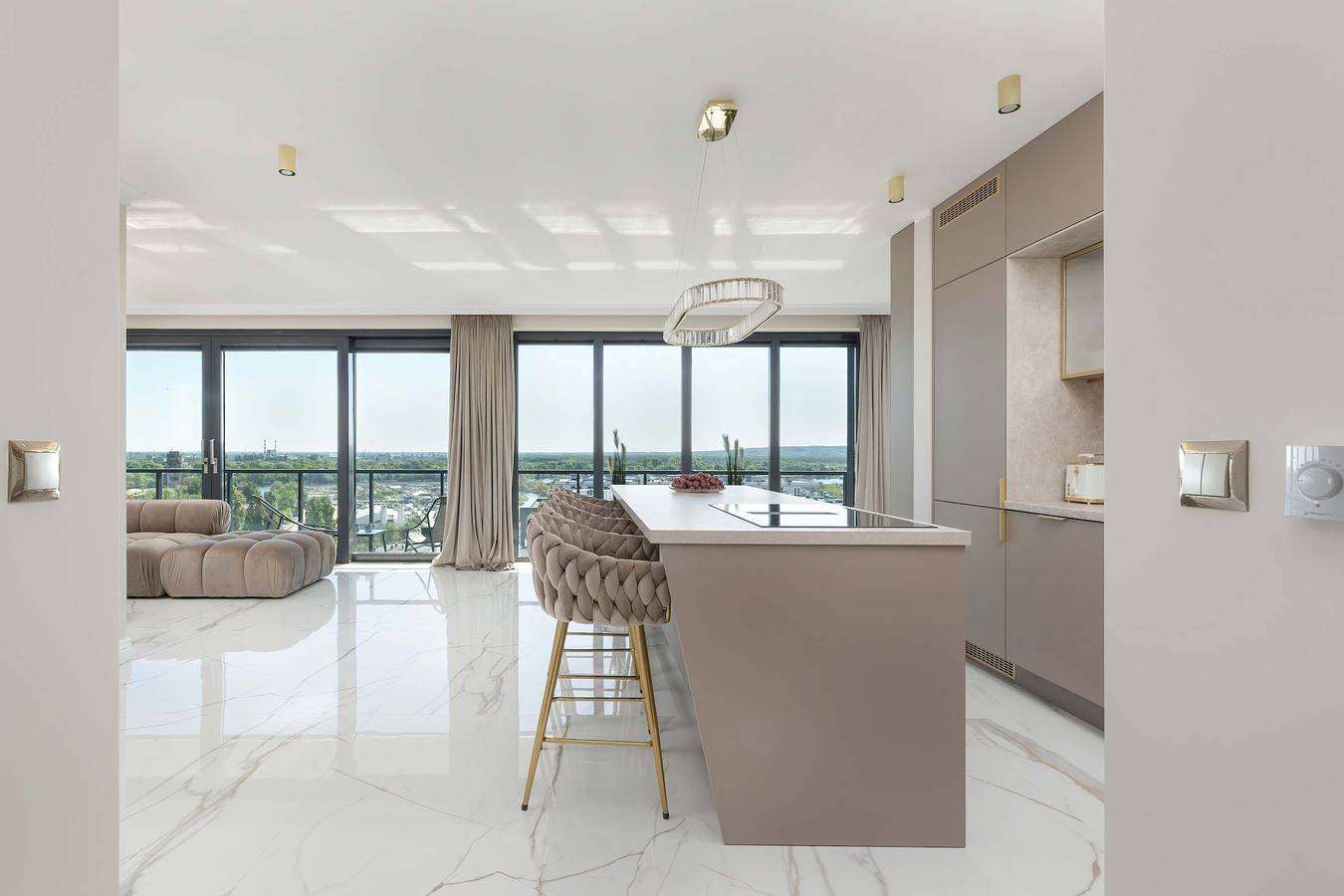 Entire apartment, Chmielewskiego 24A Szczecin Dazzling Apartment Parking in Szczecin, Polish Baltic Sea