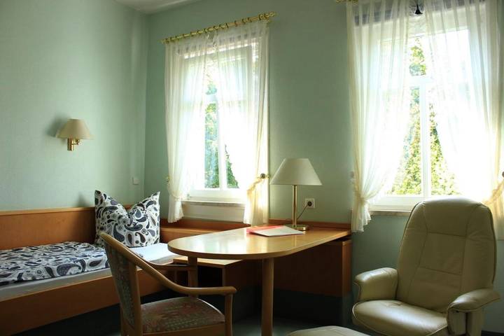 Ferienhaus für 2 Personen, mit Terrasse und Garten sowie Ausblick in Bad Salzungen - 3
