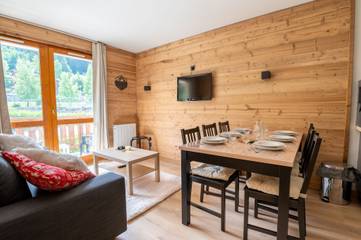 Gîte pour 6 personnes, avec balcon et piscine à Modane