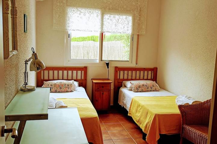 Chalet pour 6 personnes, avec jardin et terrasse, animaux acceptés à L'Ametlla de Mar - 3