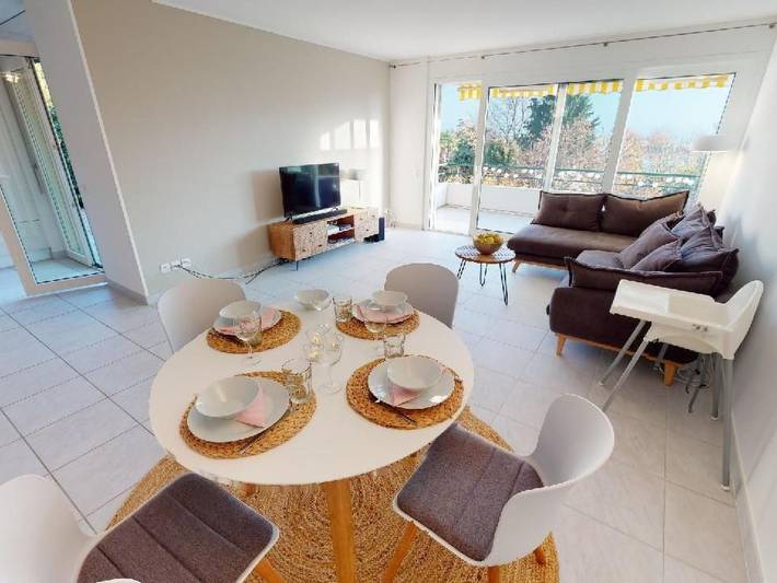 Ferienwohnung für 4 Personen, mit Garten und Seeblick in Minusio