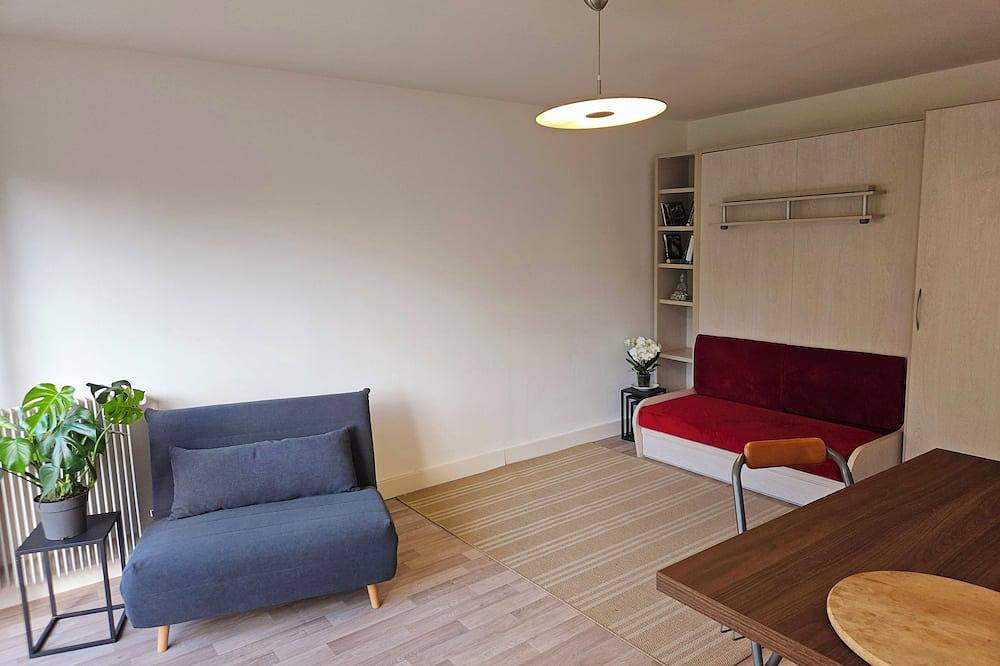 Appartement entier, Vue parc, détendez-vous au calme ! Proche Paris centre et Disneyland in Fontenay-sous-Bois, Val-de-Marne