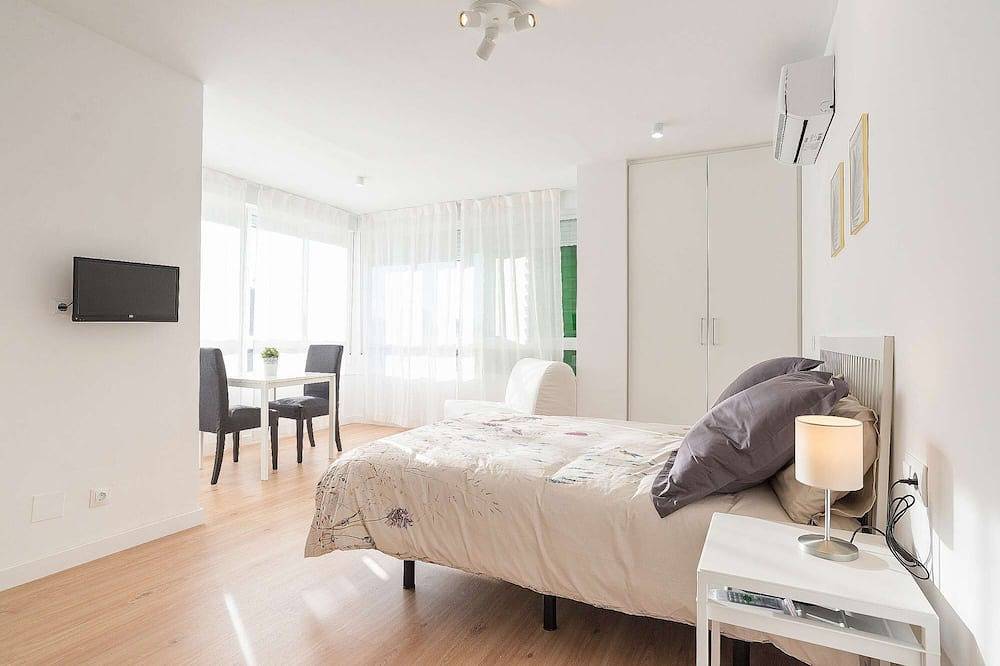 Entire apartment, Confy Studio Near the beach in Málaga (Este), Malaga