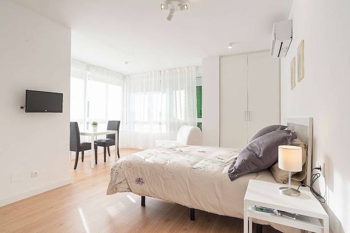 Entire apartment, Confy Studio Near the beach in Málaga (Este), Malaga