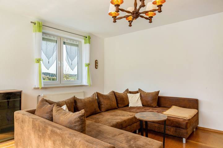 Apartamento entero, Apartamento 'Mitterfelder Donaublick' con terraza privada, jardín privado y Wi-Fi in Vilshofen a.d.Donau, Baviera Oriental