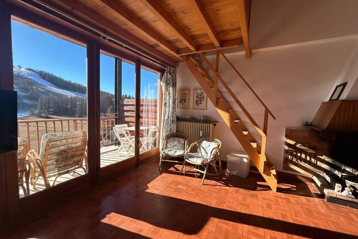 Apartamento entero, 06Cn : appartement 6 à 10 personnes avec terrasse in Péone, Nizza Region