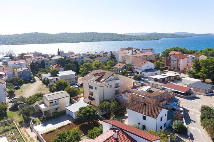 Gîte pour 4 personnes, avec balcon/terrasse à Pirovac - 4