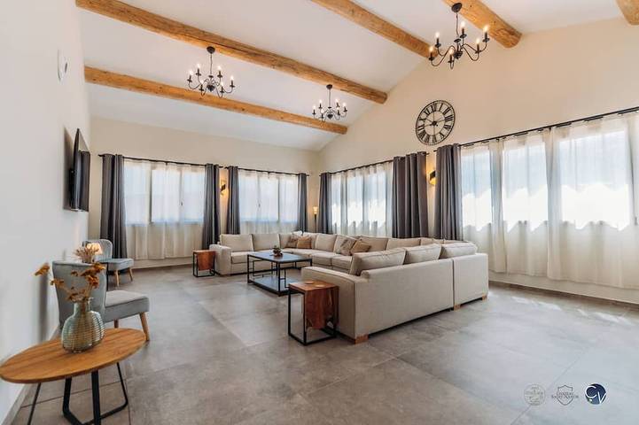 Location de vacances pour 13 personnes, avec balcon à Saint-Christol-de-Rodières - 3