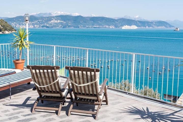Pension voor 2 personen, with Balkon and Terras as well as Uitzicht in Porto Venere Gemeente