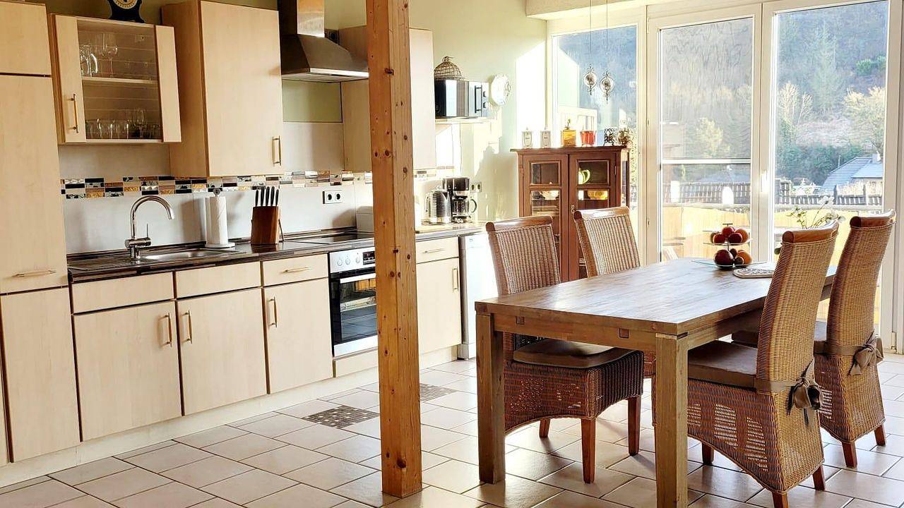 Ganze Ferienwohnung, Ferienwohnung für 4 Personen (95 m²) in Bad Neuenahr-Ahrweiler in Bad Neuenahr, Ahrtal