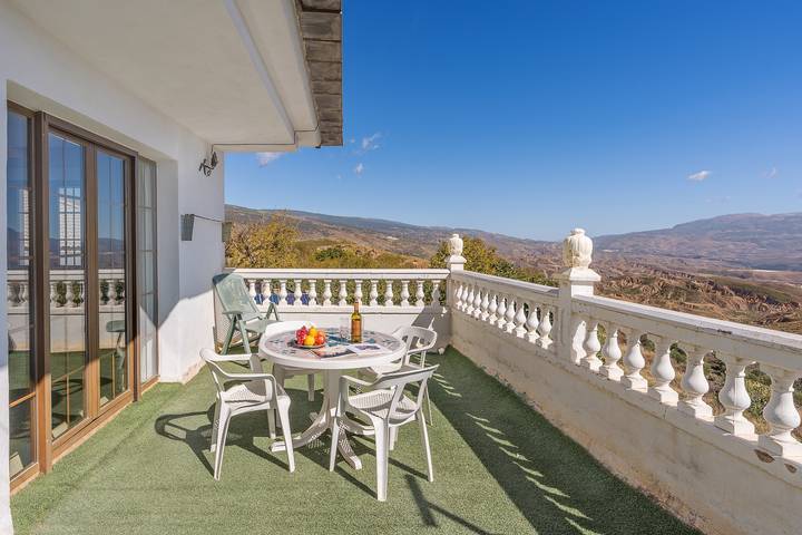 Casa rural para 6 personas, con Balcón en Adra - 2