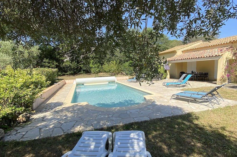 Villa mit Pool, großer Garten 500 Meter vom Strand entfernt. in La Croix-Valmer, Draguignan Region
