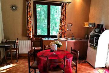 Gîte pour 5 personnes, avec jardin et balcon, animaux acceptés dans Lac des Montagnès