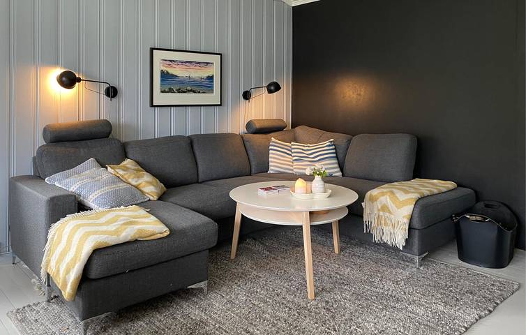 Ferienhaus für 8 Personen mit Terrasse in Vågsøy