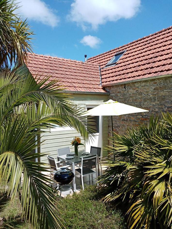 Gîte pour 3 personnes, avec Terrasse et Jardin à Lohuec