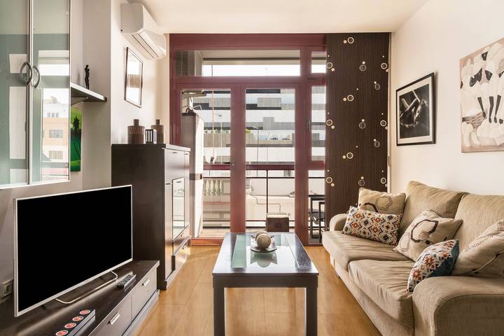 Apartamento entero, Apartamento vacacional "Aurora Beach" con Wi-Fi y vistas a la ciudad in Las Palmas de Gran Canaria Centre, Las Palmas de Gran Canaria